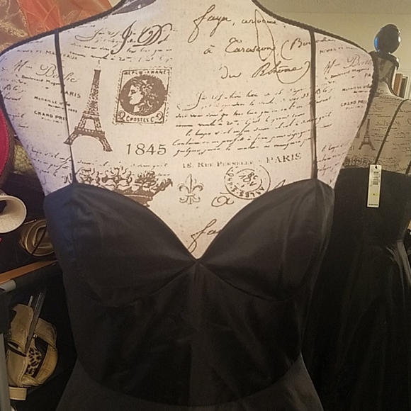 Dress by laundry snelli segal NWT - Picture 3 of 9